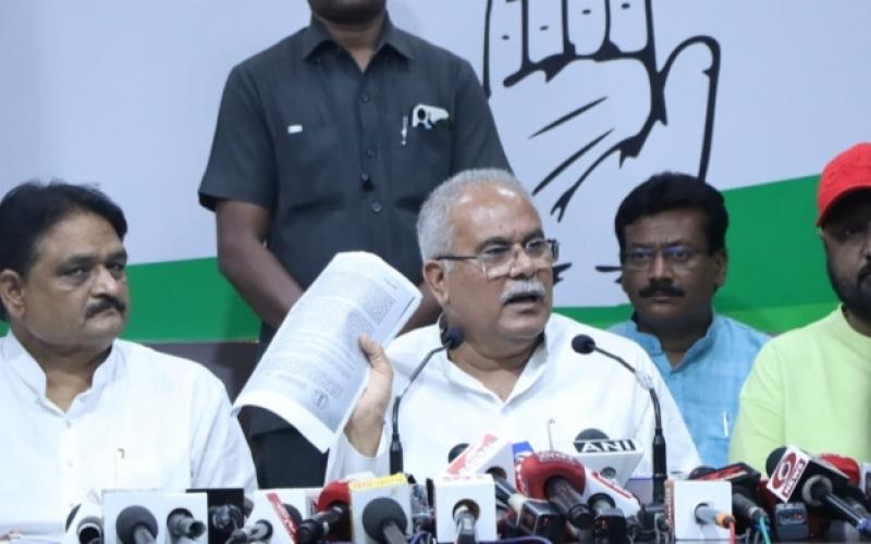 Chhattisgarh Pradesh Congress Committee, press conference, former CM Bhupesh Baghel, EOW and ACB wing of Chhattisgarh Police registered FIR under Prevention of Corruption Act in the matter of taking protection money of Rs 508 crore from the owners of Mahadev Betting App, Khabargali.