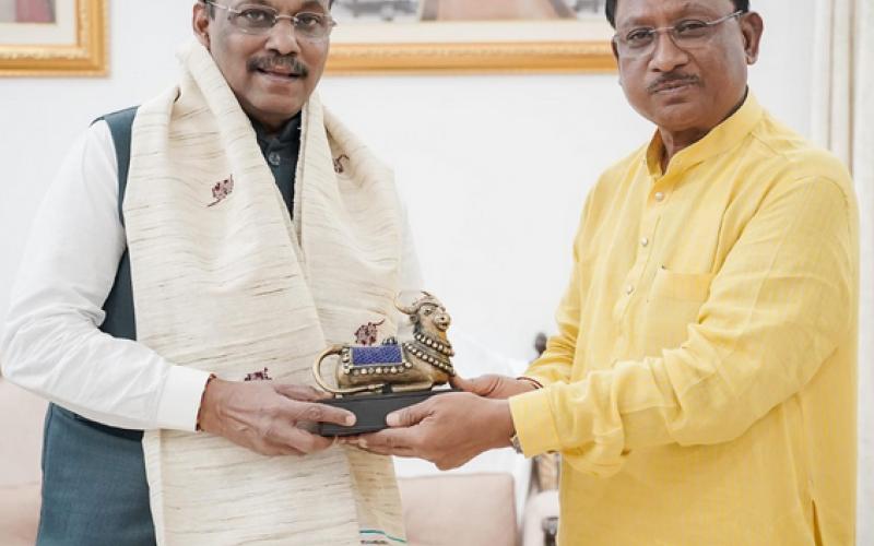 BJP National General Secretary Vinod Tawde met Chief Minister Vishnudev Sai, Chhattisgarh, Khabargali