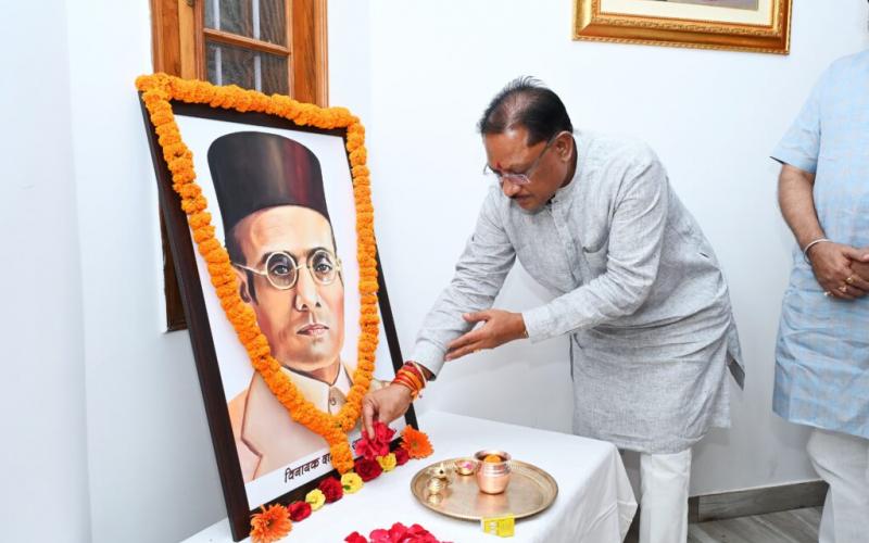 Chief Minister Vishnu Dev Sai paid tribute to Swatantryaveer Savarkar on his birth anniversary, Chhattisgarh, Khabargali