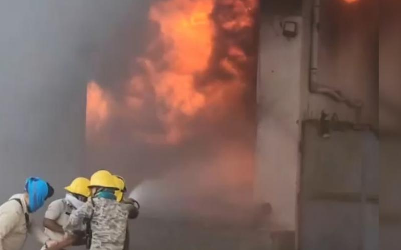 Fire broke out in a foam factory in Gondwara, 2 women workers burnt alive, once again a case of arson came to light in the capital Raipur, Chhattisgarh, Khabargali