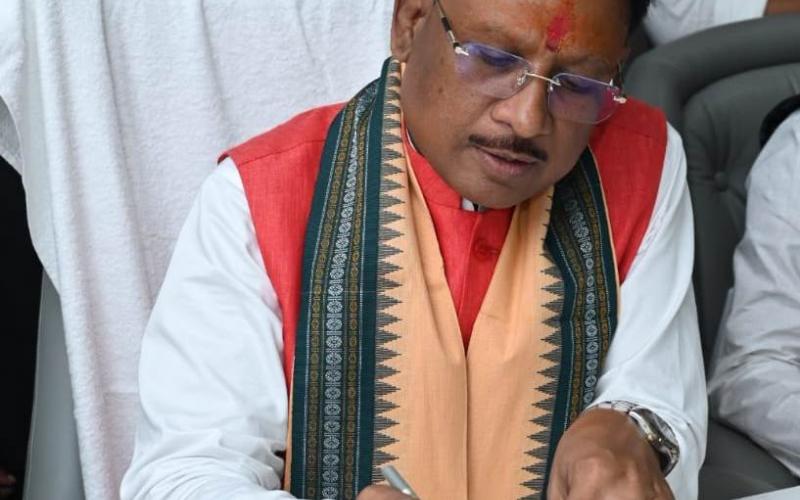 Six months of Vishnu Dev Sai government, development has again picked up pace on the track of good governance, historic decisions have been taken for farmers, women and youth, Chhattisgarh, Khabargali