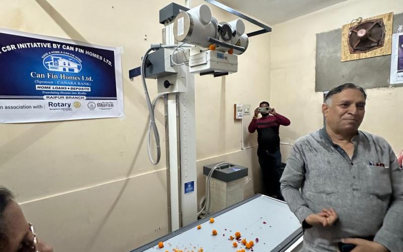 Donation of 2 X-ray machines worth 12 lakhs in Mekahara, Lokesh Kavadiya, Mahavir Intercontinental Service Organization, MISO, CSR Fund of Ken Fin Homes Bangalore, Dr. S.B.S. Netam Superintendent Mekahara, Dr. S.B.S. Netam Superintendent Mekahara, Raipur, Khabargali