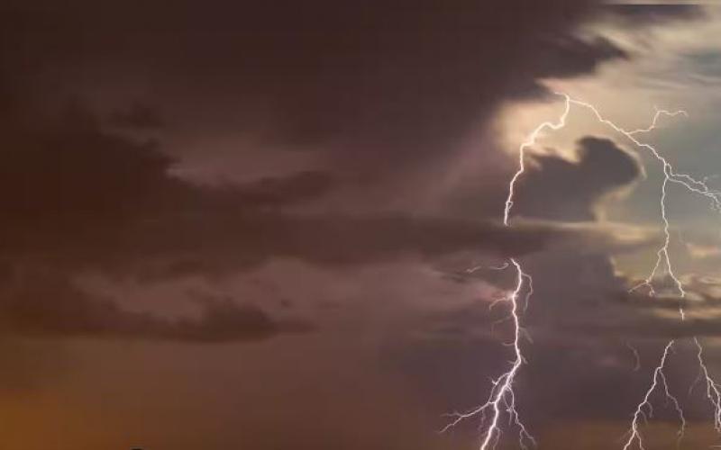 Alert of light and heavy rain at some places in the state today, possibility of lightning in many areas...  cg news  hindinews latestnews weather news cg bignews hindinews latestnews raipurnews khabargali  