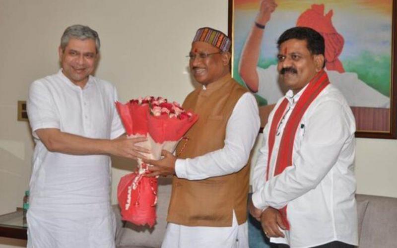 Four major railway projects of Chhattisgarh will start soon, Chhattisgarh Chief Minister Shri Vishnu Dev Sai met Railway Minister Shri Ashwini Vaishnav in New Delhi today and discussed various new railway projects of the state, Khabargali