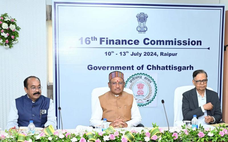 The effect of double engine government is visible, Chief Minister Sai has asked Central Finance Commission for special grant for Chhattisgarh, there is a need to focus on manufacturing and service sector for the creation of developed Chhattisgarh, Central Finance Commission Chairman Dr. Arvind Panagariya, Chhattisgarh, Khabargali