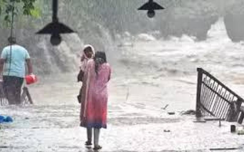 Schools and Anganwadis closed in many districts of the state, alert of heavy rain even today latestnews hindinews  bignews  latestnews  khabargali 