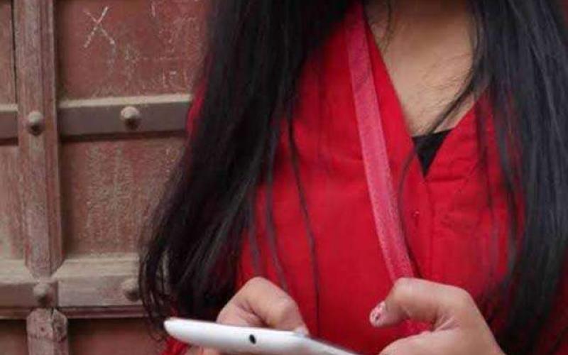 Adverse effects of social media, 55 girls left their homes in 6 months in Bastar alone..then what will be the figures for the whole state? 251430 minor girls disappeared across the country between 2019 and 2021, Chhattisgarh, Khabargali
