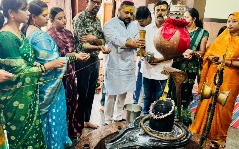 Sushil Sunny Agrawal, President of Padmashali Samaj Chhattisgarh Gopal Parsawar along with Padmashali Samaj Chhattisgarh participated in the Maharudrabhishek of Lord Shiva organized by Padmashali Samaj, Raipur, Chhattisgarh, Khabargali