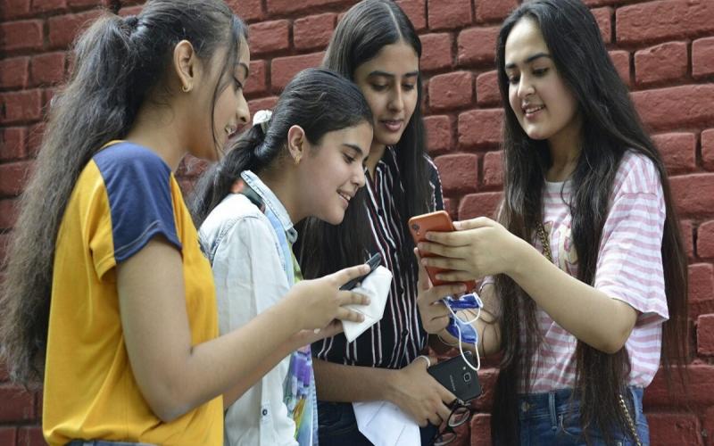 Yesterday was the last day to take admission in colleges, the Higher Education Department gave the last chance...  student latestnews cg news khabargali  
