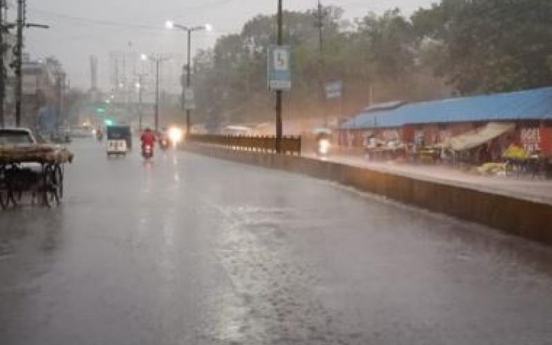 Orange alert of rain in Chhattisgarh till 1 pm today, there will be rain in 9 districts of the state... chhattisgarhnews cg news hindinews latestnews raipurnews khabargali 
