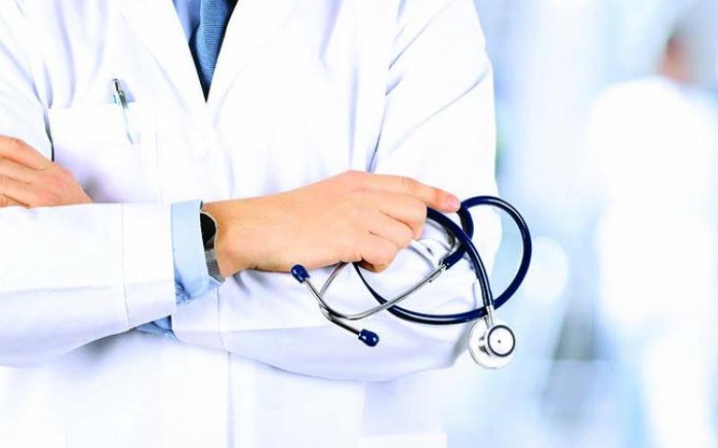 Doctor dismissed: Drunken doctor had refused to treat the child, now the department took action...  latestnews hindinews  cg news  hindinews bignews khabargali 