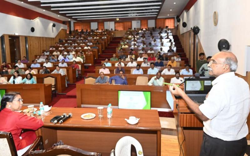 146 Ayush villages will be built in Chhattisgarh, information given to doctors for developing Ayush villages  cg  news hindinews latestnews chhattisgarhnews khabargali 