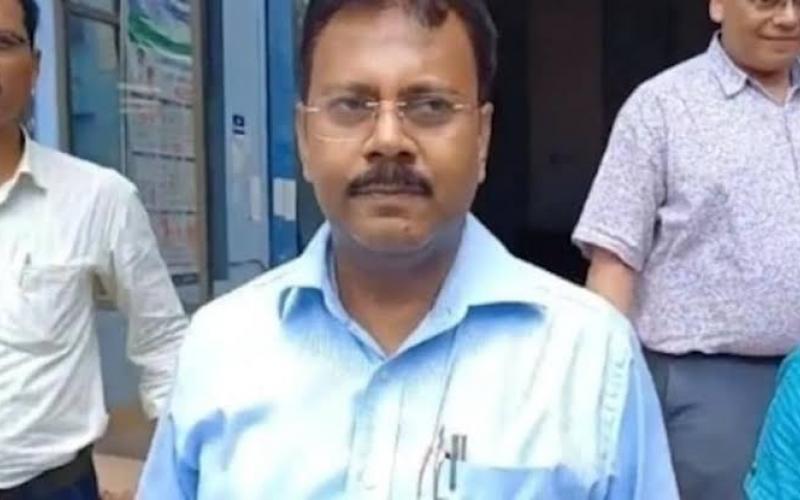 26 days after the Kolkata incident, Dr. Sandip Ghosh was suspended... Latest news hindi news khabargali 