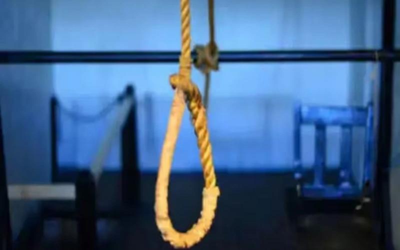 Durg student preparing for competitive exams hanged himself, police engaged in investigation...   cg news hindinews cg bignews cg suicide news khabargali 