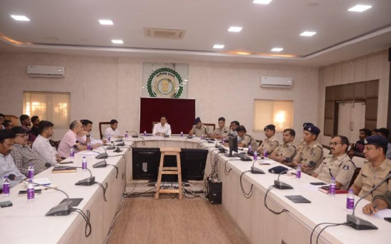 Meeting of Ganesh Utsav committees in Raipur, the pandal site will be monitored through CCTV, ADM gave strict instructions..  cg news raipurnews ganesh utsav 2024 latestnews khabargali 