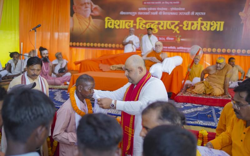 Prabal Pratap Singh Judeo, with the blessings of Srimajgadguru Shankaracharya of Puri Peeth, brought back 100 members of 22 families to Sanatan Dharma. Prabal Pratap Singh Judeo, with the blessings of Srimajgadguru Shankaracharya of Puri Peeth, brought back 100 members of 22 families to Sanatan Dharma. Ambikapur, Khabargali