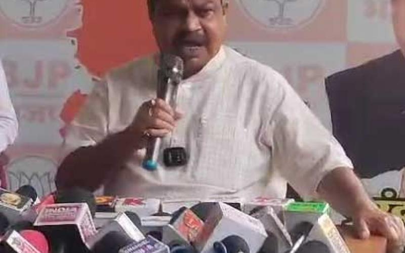 As soon as we win the South elections, Sunil Soni and I will ask Smart City how the election was rigged - Purandar Mishra, Raipur, Khabargali