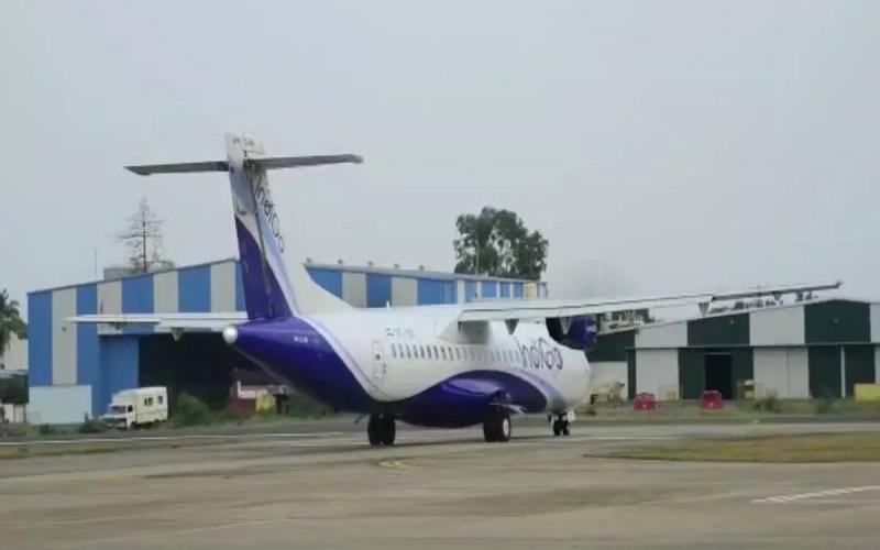 Emergency landing of Uri flight from Jagdalpur to Raipur, all passengers safe  cg news cg big news latest news khabargali 