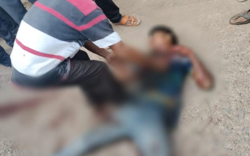 स्कूल के बाहर युवक की निर्मम हत्या, दोस्त ने ही उतारा मौत के घाट... Brutal murder of a young man outside the school, his friend killed him... cg news hindi news cg big news latest news hindi news khabargali 