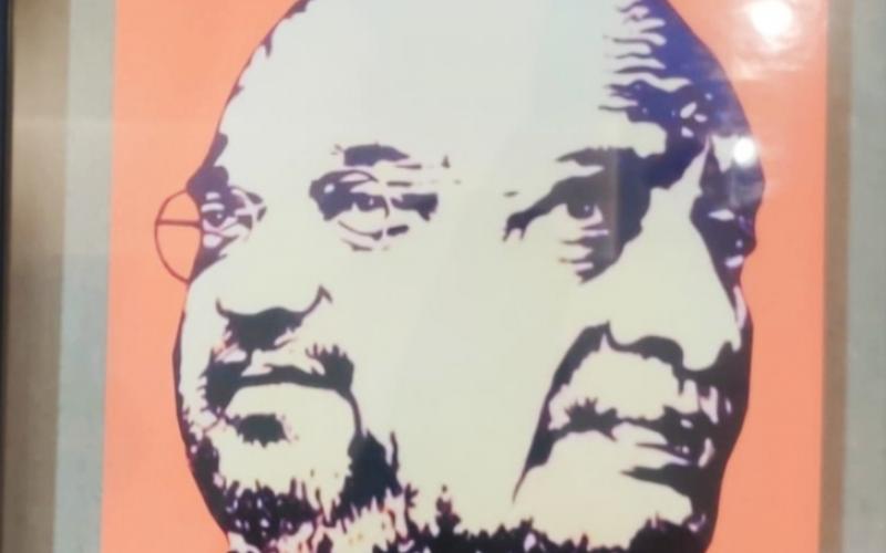 Purandar Mishra presented a beautiful collage to Amit Shah, he was happy to see it, Amit Shah and Sardar Patel were shown together in the picture, Raipur, Chhattisgarh, Khabargali