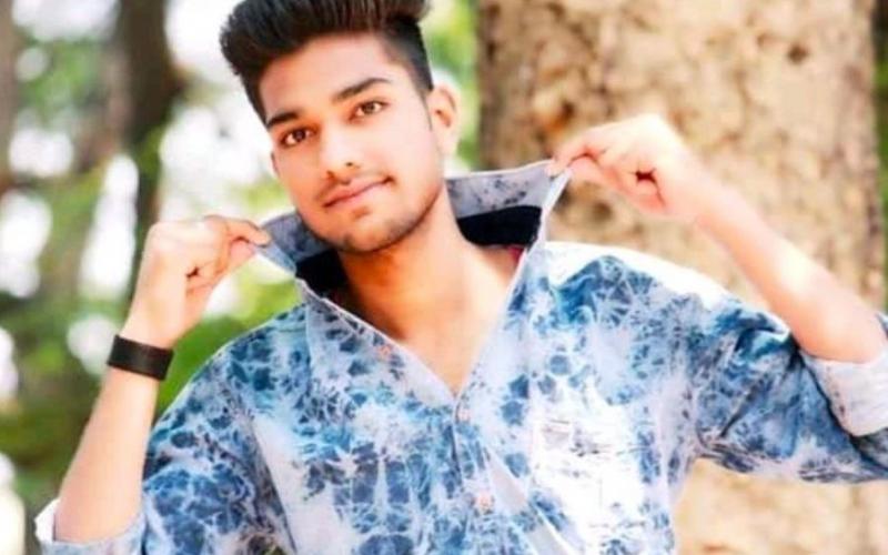  प्रेम प्रसंग में युवक की पीट-पीटकर हत्या, युवती समेत 3 गिरफ्तार खबरगली A young man was beaten to death in a love affair, 3 people including a girl were arrested  cg news cg big news latest news cg big news bhilai news khabargali 