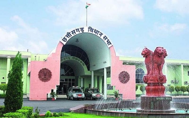 विधानसभा में गूंजा सरकारी भूमि पर अतिक्रमण का मुद्दा, मंत्री ने दिया जांच का आश्वासन खबरगली  The issue of encroachment on government land echoed in the Assembly, Minister assured investigation CG news cg big hindi news cg raipur khabargali 