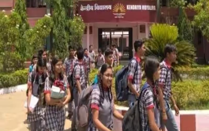 छत्तीसगढ़ में 4 नए केंद्रीय विद्यालय होंगे शुरू, सीएम साय ने प्रधानमंत्री का जताया आभार खबरगली 4 new Kendriya Vidyalayas will be started in Chhattisgarh, CM Sai expressed gratitude to the Prime Minister cg news hindi news cg latest news cg big news khabargali 