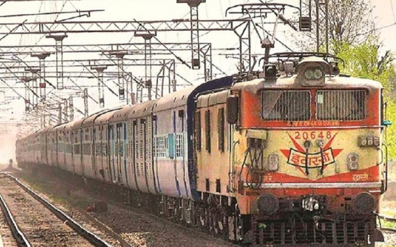 यात्रियों को एक बार फिर से होगी परेशानी, बिलासपुर-रायपुर मेमू ट्रेन रद्द खबरगली Passengers will once again face trouble, Bilaspur-Raipur MEMU train canceled   cg news hindi news cg big news latest news cg big news khabargali 