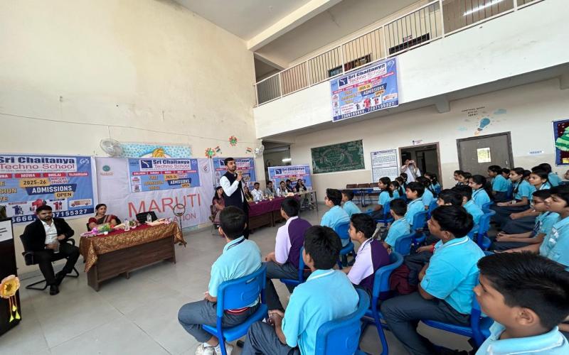 Mental health awareness program was organized for the children of Sri Chaitanya Techno School, experts from Maruti Foundation and Heritage India told how to deal with mental pressure during exams, Megha Tiwari, Raipur, Chhattisgarh, Khabargali