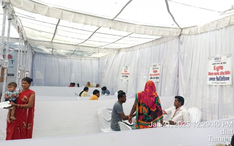 Adani Foundation organized a free health camp in village Khamhariya, 134 villagers took benefit in which specialists like orthopedics, dermatology, ophthalmology and general physician were present, Raigarh, Chhattisgarh, Khabargali) (68797)