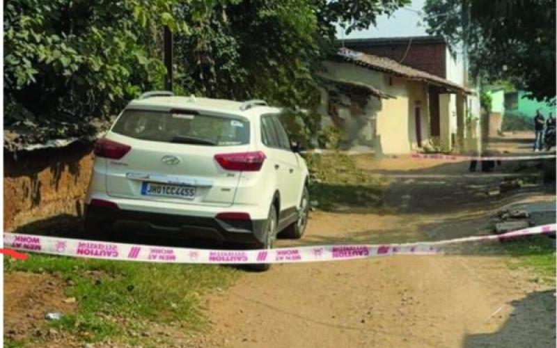 सराफा कारोबारी हत्या मामले में अपडेट, लूट की कार पुलिस ने बालको क्षेत्र से की बरामद खबरगली Update in the murder case of bullion trader, police recovered the looted car from Balco area KhabarGali cg news cg big news hindi  news cg latest news chhattisgrh news khabargali 
