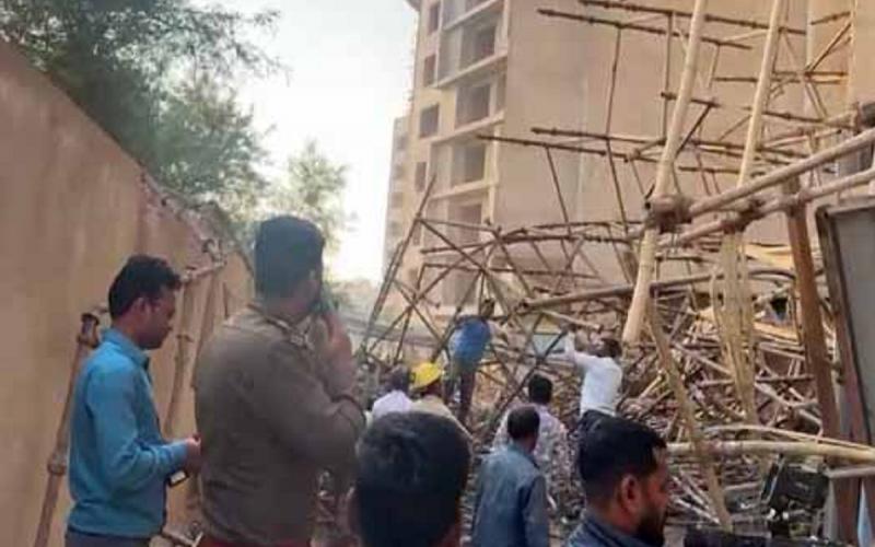 रायपुर में भरभरा कर गिरी बिल्डिंग, मलबे में दबे 10 मजदूर खबरगली Building collapses in Raipur, 10 workers buried under debris  cg news cg big news hindi news cg latest news khabargali 