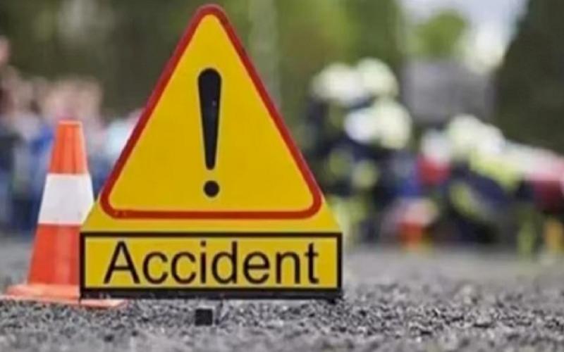नए साल पर टूटा दुःख का पहाड़, दशगात्र कार्यक्रम में जा रही महिला की मौत खबरगली A mountain of sorrow fell on the new year, a woman going to the Dashagarh program died cg  news cg big news hindi news cg latest news cg big news khabargali