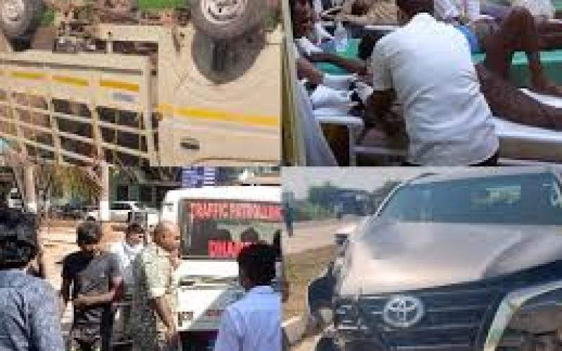 बस्तर महाराजा की कार हादसे का शिकार,  टाटा मैजिक को मारी टक्कर, 12 लोग हुए घायल खबरगली  Bastar Maharaja's car met with an accident, Tata Magic collided, 12 people injured khabargali cg news hindi news cg big news latest news khabargali 