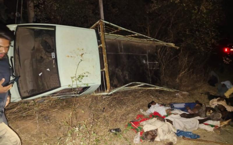 बारात से वापस लौट रही गाड़ी का फटा टायर, दो लोगों की मौत, 6 घायल खबरगली  Tire burst on vehicle returning from wedding procession, two dead, 6 injured   cg news hindi news cg big news latest news khabargali 