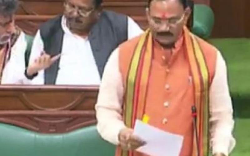 सरकारी डॉक्टरों की बढ़ेगी सैलरी, तीन गुणा से भी ज्यादा वेतन बढ़ाने वित्त को भेजा गया प्रस्ताव  खबरगली  Salary of government doctors will increase, proposal sent to Finance to increase salary more than three times cg news cg big news hind news cg latest news khabargali 
