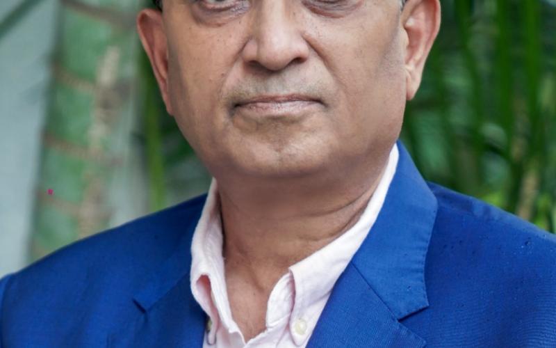Dr. Sunil Kalda will provide free treatment for 2 days in Holi, Dr. Sunil Kalda has been treating people for free in Holi for the last 36 years, Kalda Plastic Cosmetic and Burn Centre, Raipur, Chhattisgarh, Khabargali
