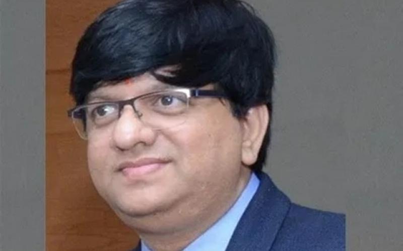 Dr. Puneet Gupta was acquitted, no charges were proved in 17, the then superintendent of the capital's DKS hospital, Raipur, Chhattisgarh, Khabargali