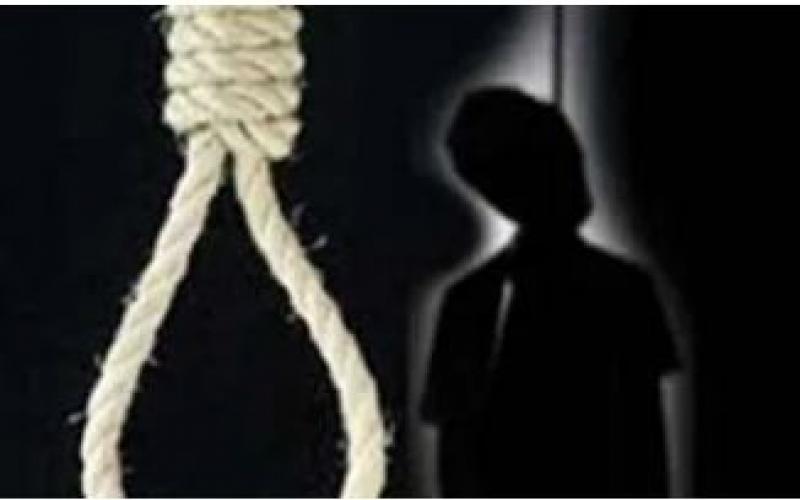 12वीं की परीक्षा ख़त्म समाप्त, घर लौटकर छात्र ने फांसी लगाकर की आत्महत्या खबरगली 12th class exams are over, student returns home and commits suicide by hanging himself cg news cg big news latest news khabargali 