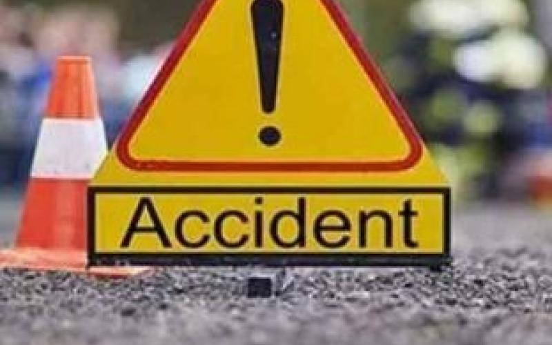  तेज रफ्तार पिकअप ने बाइक को मारी टक्कर, 3 युवकों की मौत खबरगली High speed pickup hit the bike, 3 youths died  cg news cg latest news cg big news accident news khabargali 
