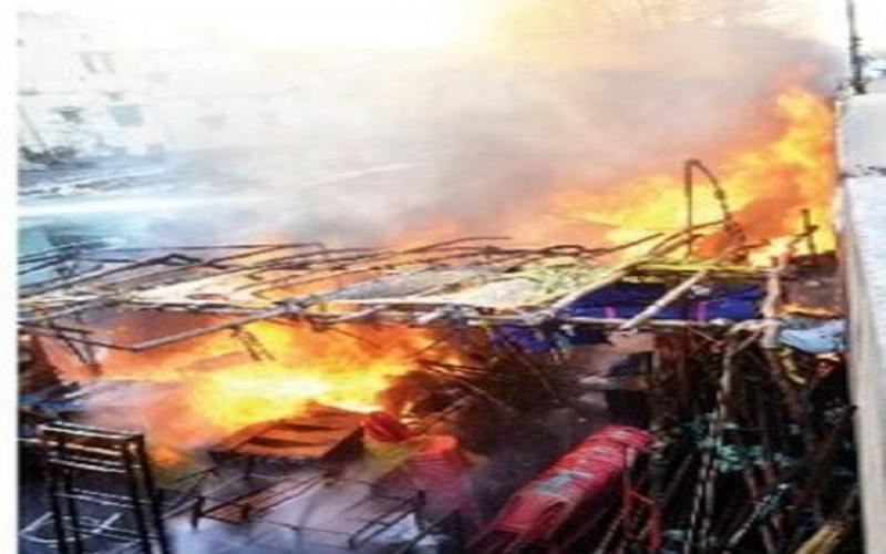 रायपुर के टेंट हाउस में भीषण आग, मची अफरा-तफरी खबरगली Huge fire in a tent house in Raipur, chaos ensues  cg news cg big news cg hindi news cg latest news khabargali 