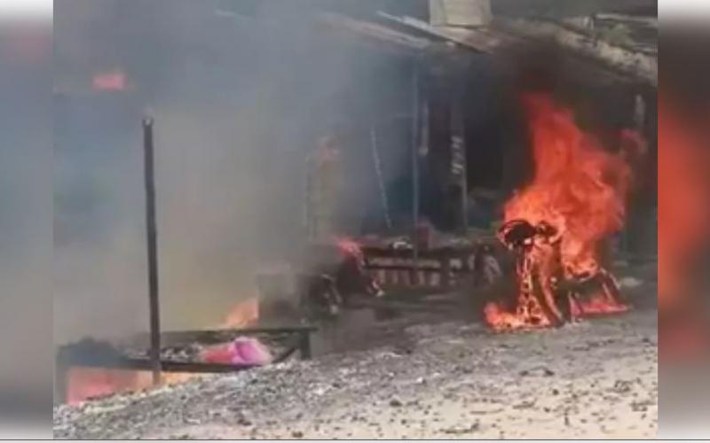 पटाखा दुकान में लगी आग, दम घुटने से 5 लोगों की मौत खबरगली Fire breaks out in a firecracker shop, 5 people die of suffocation  cg news cg big news cg latest news cg hindi news khabargali 