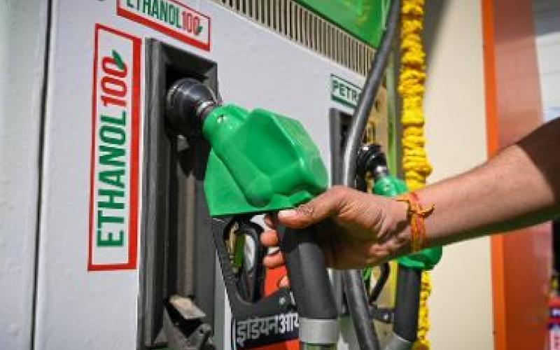 छत्तीसगढ़ में 1 अप्रैल से 1 रुपए कम में मिलेगा पेट्रोल-डीजल,  अधिसूचना जारी खबरगली Petrol and diesel will be available in Chhattisgarh at Rs 1 less from April 1, notification issued  cg news cg big news latest news khabargali 
