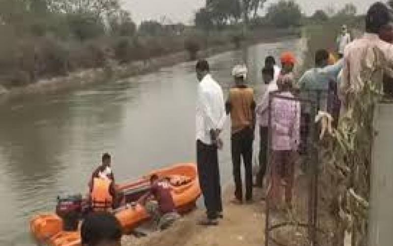 Two employees of the ministry drowned in the canal, their bodies were found after 37 hours latest news hindi News khabargli 