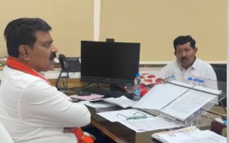 After the attack, 24 Pakistani Hindus reached Raipur and appealed to Deputy CM Vijay for help latest news hindi news big news khabargali 
