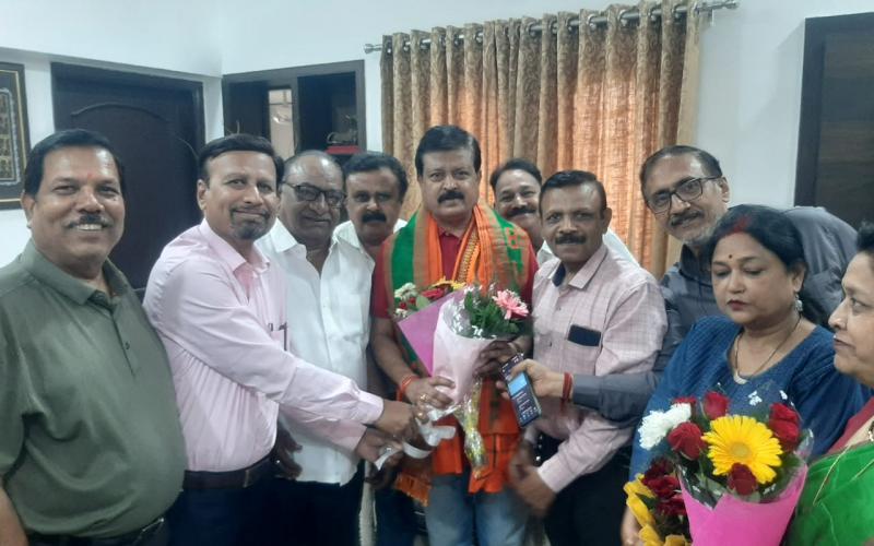 People of Chhattisgarh Kayastha Samaj congratulated and wished the newly appointed Chairman of Civil Supplies Corporation, Sanjay Srivastava, Raipur, Chhattisgarh, Khabargali