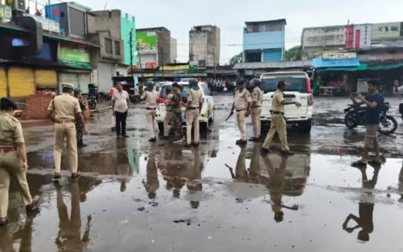  Bomb found at bus stand caused commotion, teams from other departments including ambulance reached। Latest news hindi news Big news hindi news khabargali 
