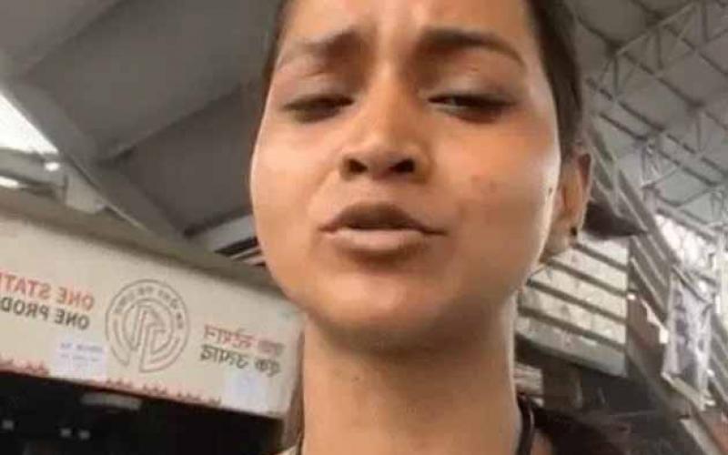 Attempt to rob Chhattisgarhi actress in Rewa Bilaspur Express, actress punched Chhattisgarh news hindi news crime news khabargali 