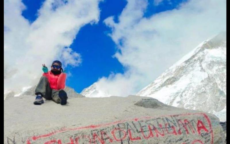 10 year old Anvika living in climbed Everest, completed the journey in minus 10 degree temperature cg hindi news big news Chhattisgarh news latest news khabargali 