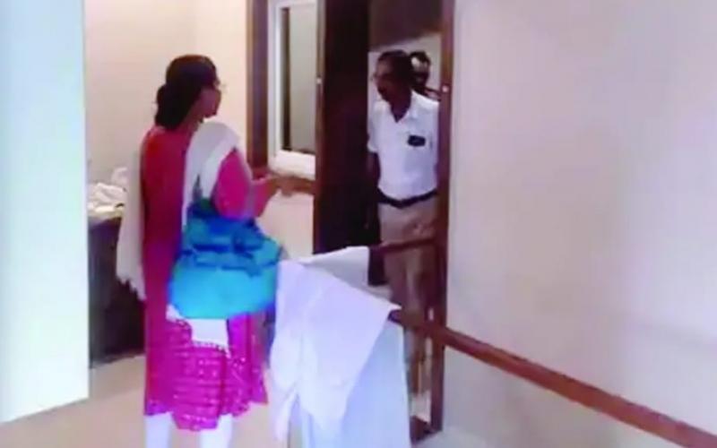 44 lakh rupees stolen along with gold biscuits, CCTV DVR also taken away cg hindi news Big news latest news Chhattisgarh News cg hindi News khabargali 